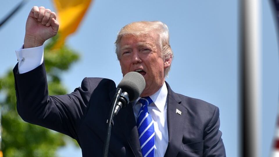 Emissioni, via ai limiti: Trump rottama Obama