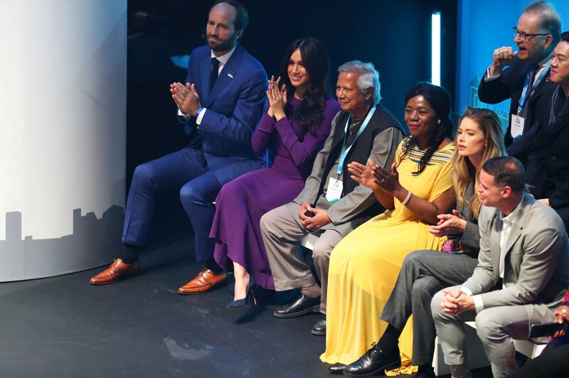Meghan Markle affascinante in viola: foto 3
