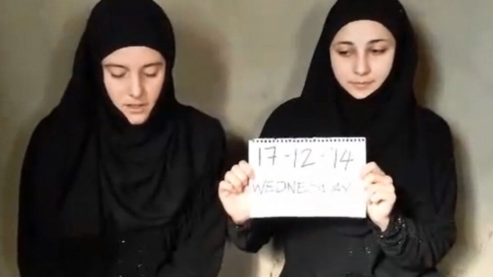 Vanessa e Greta, samaritane innamorate del kalashnikov