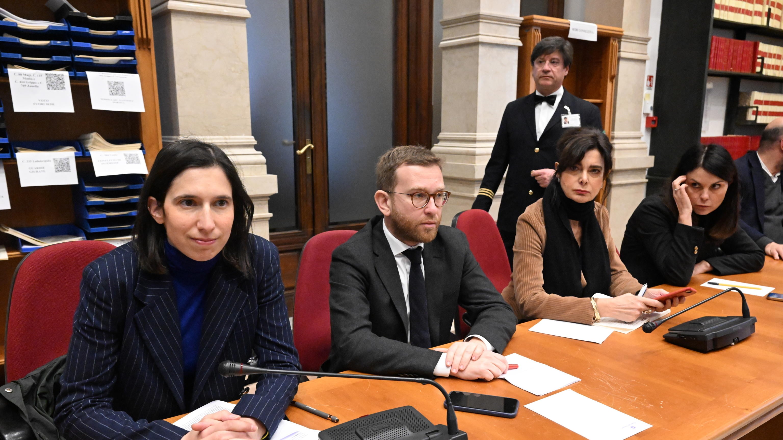 Piantedosi riferisce sul naufragio. E la Schlein fa solo propaganda: "Si dimetta"