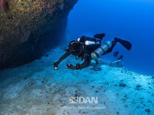 Maldive, le foto della grotta dove sono morti i sub italiani