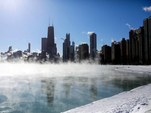 Negli Usa più freddo che al Polo. Midwest nel gelo, già 21 morti