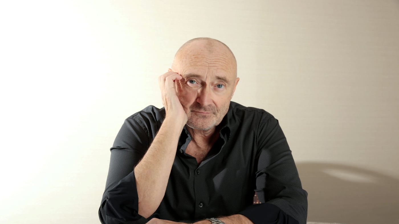 Phil Collins ricoverato in ospedale: "Voci allarmanti". Cosa è successo e come sta il cantante