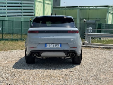 Range Rover Sport SV: guarda le foto 6