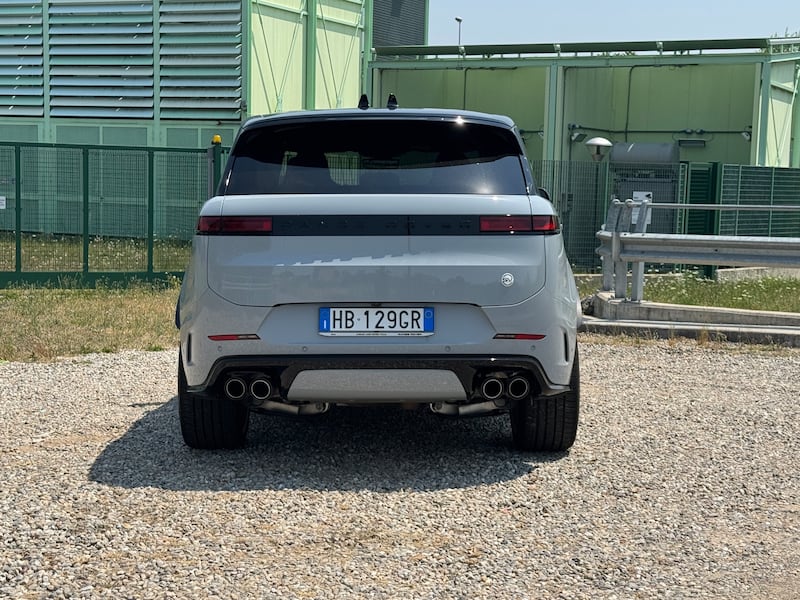 Range Rover Sport SV: guarda le foto 6