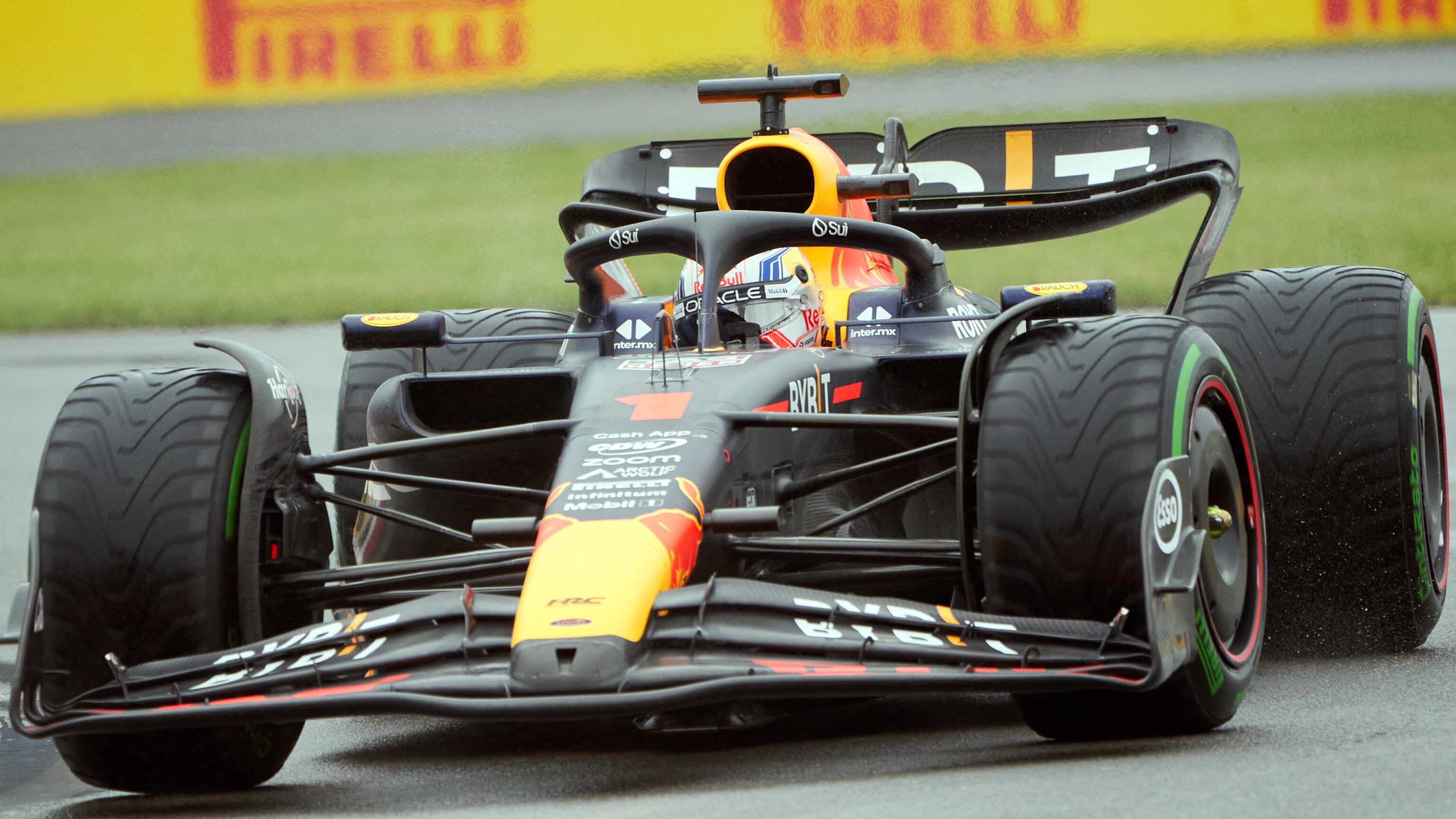 Pole Verstappen. E Leclerc per la seconda volta di fila fuori in Q2