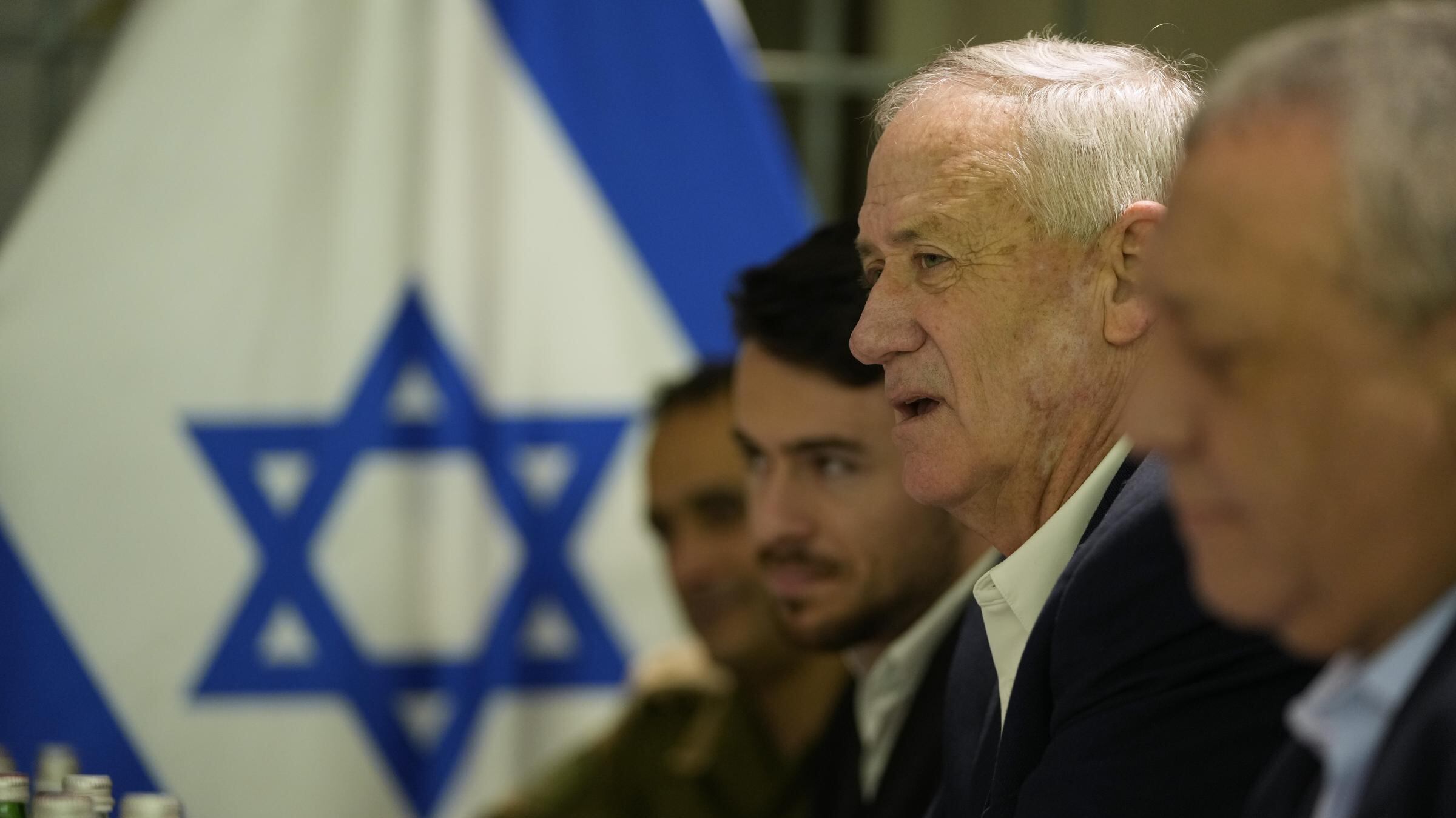 Gantz scarica Netanyahu: "Via, ostacola la vittoria"