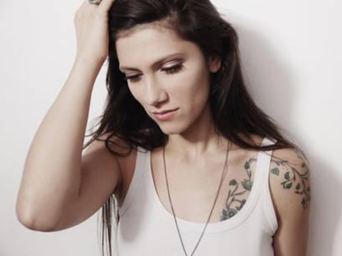 Lutto per Elisa: morta la sua maestra di piano