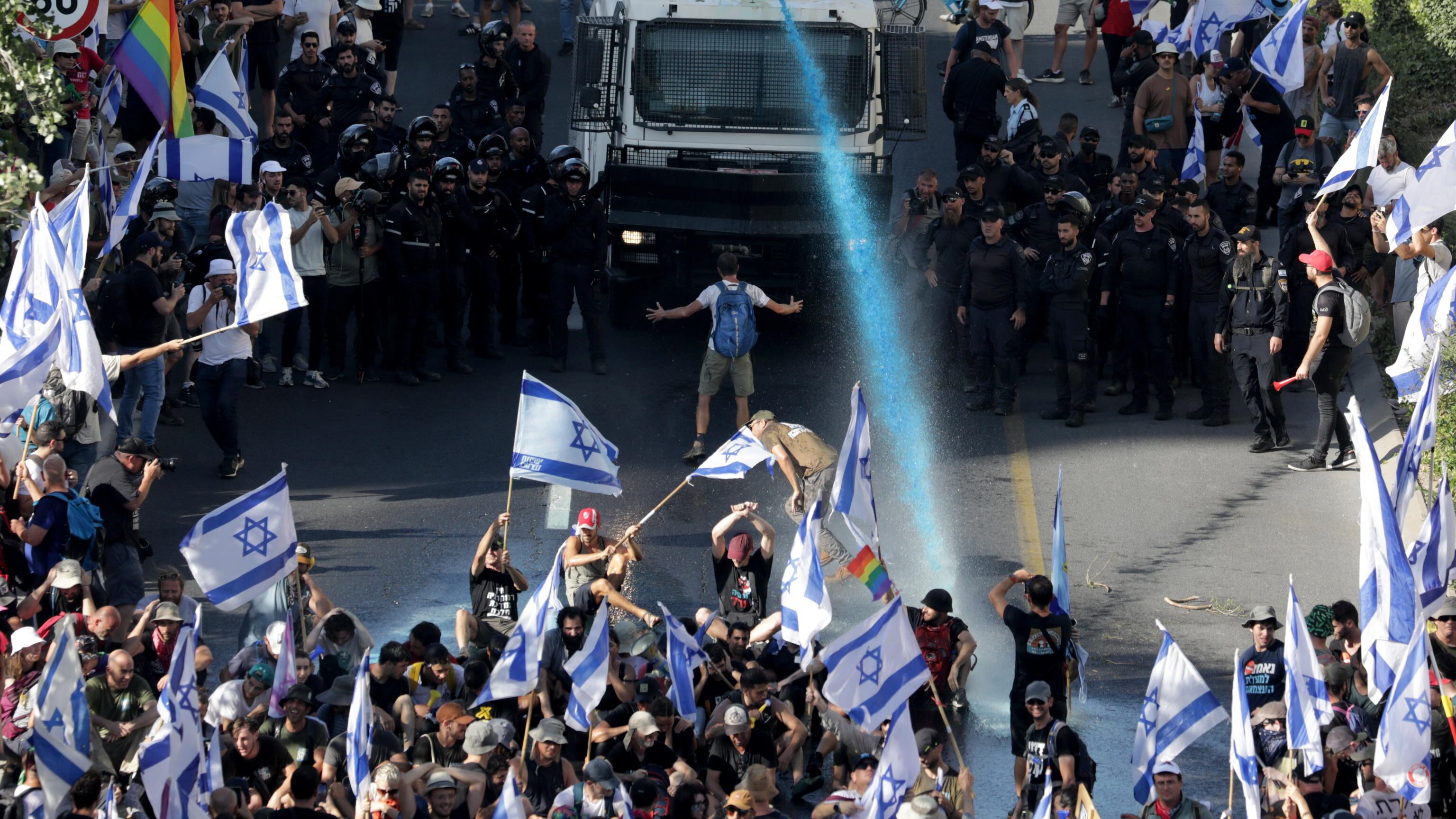 Il sì alla riforma Netanyahu fa esplodere ancora Israele