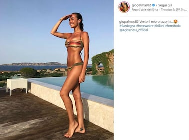 Giorgia Palmas sexy al mare 4