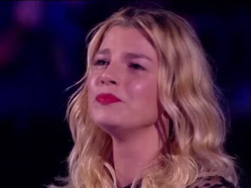 Amici, Emma Marrone in lacrime per il "regalo" di Maria De Filippi