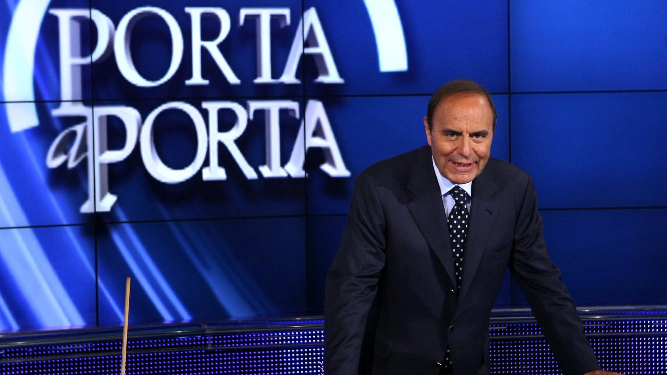 Volano stracci tra Fiorello e Vespa