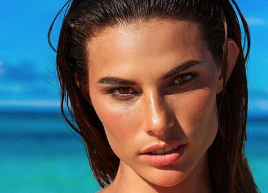 Dayane Mello nuda in spiaggia 10