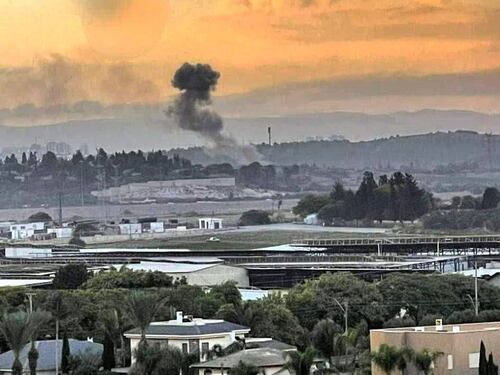 Le immagini dell'attacco Houthi a Israele con un missile ipersonico