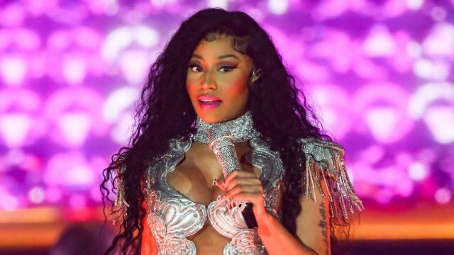 Nicki Minaj viene arrestata in aeroporto: cosa è successo