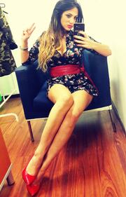 Marika Fruscio hot con la scollatura a cuore 10