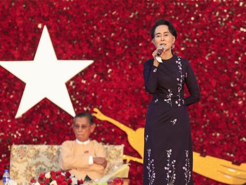 La rivincita di San Suu Kyi: birmani alle urne in massa
