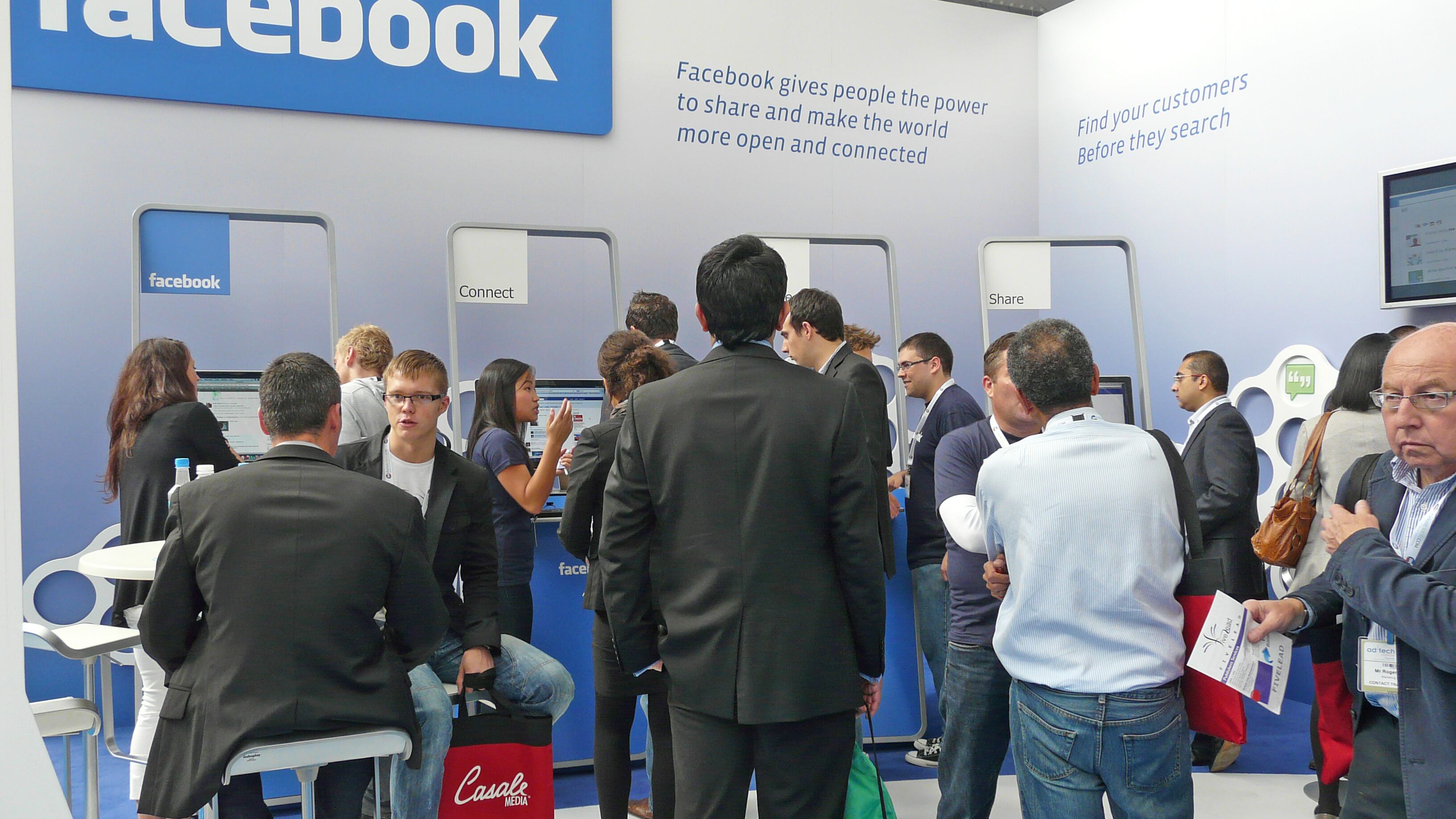Facebook sotto accusa: l'algoritmo umilia le persone di colore