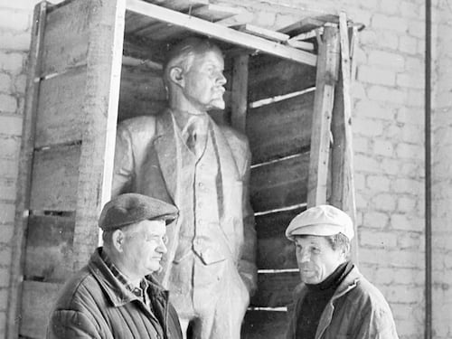 Così Lenin uccise il lavoro togliendolo dal mercato