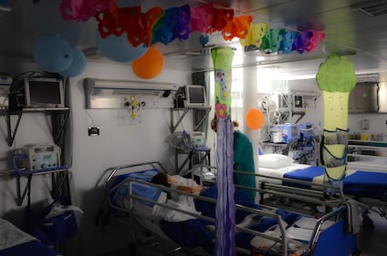 La portaerei Cavour sala operatoria per il progetto Operation Smile 2