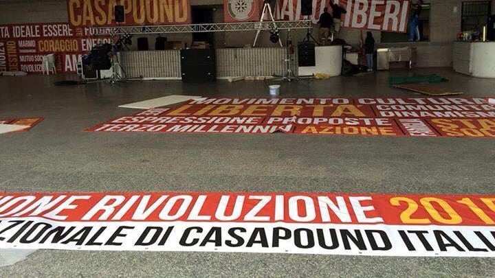 Festa vietata a CasaPound, black bloc liberi di spaccare