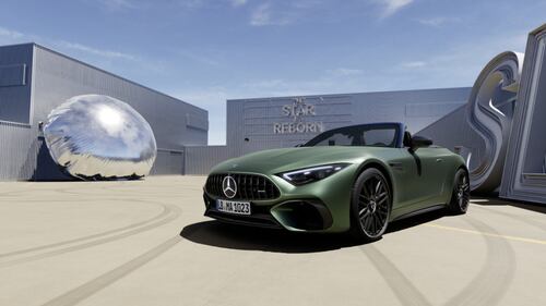 Mercedes SL 63 S E Performance, guarda tutte le foto 3