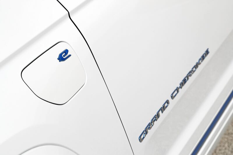 Jeep Grand Cherokee 4xe: guarda tutte le foto 4