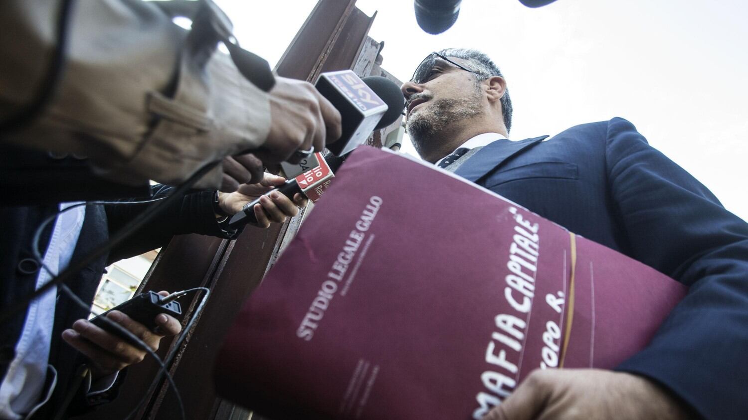 Mafia Capitale, prima sentenza: "Certa la presenza mafiosa"