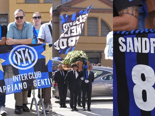 “Una leggenda che se ne va”: l’ultimo saluto a Mazzola tra applausi e cori dei tifosi. Presenti Malagò, Marotta e Bergomi