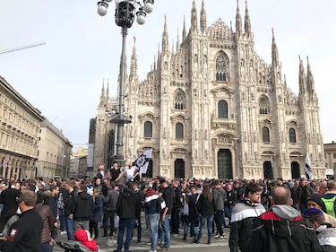 Milano, birra a fiumi per i tifosi tedeschi dell'Eintracht 4