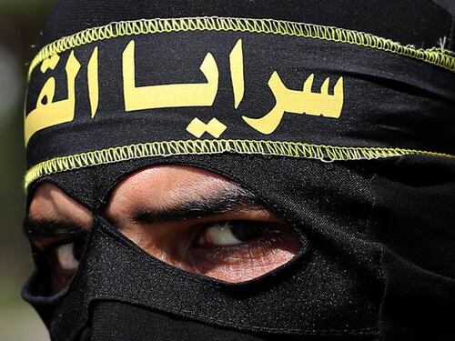 Anonymous: "Un italiano tra i leader della propaganda Isis sul web"