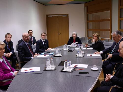 Meloni al Consiglio Ue: consultazioni con Macron, Scholz e Orban