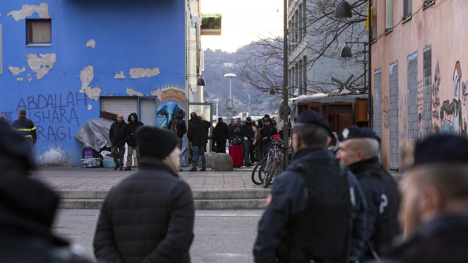 Torino, sgomberate le palazzine dell'ex Moi occupate dagli immigrati