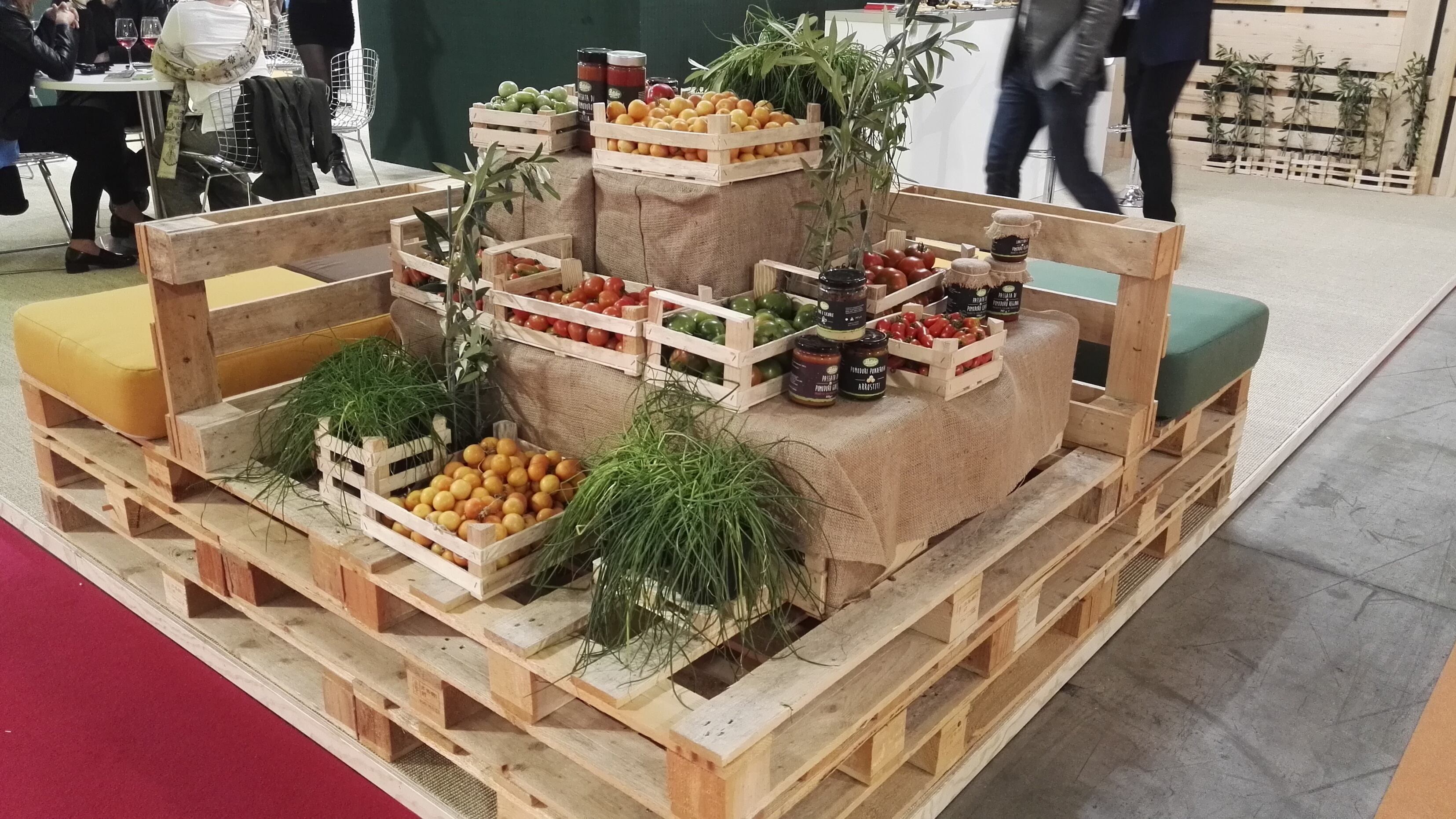 La buona tavola? Cibo fresco verdura e frutta. E cresce anche il business del vino