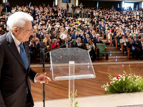 Lezione di Mattarella ai filo-Hamas