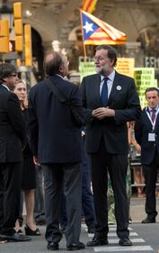 Barcellona in piazza per la pace dopo la strage sulla rambla 12