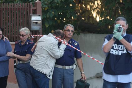 Palermo, morta 17enne accoltellata in casa