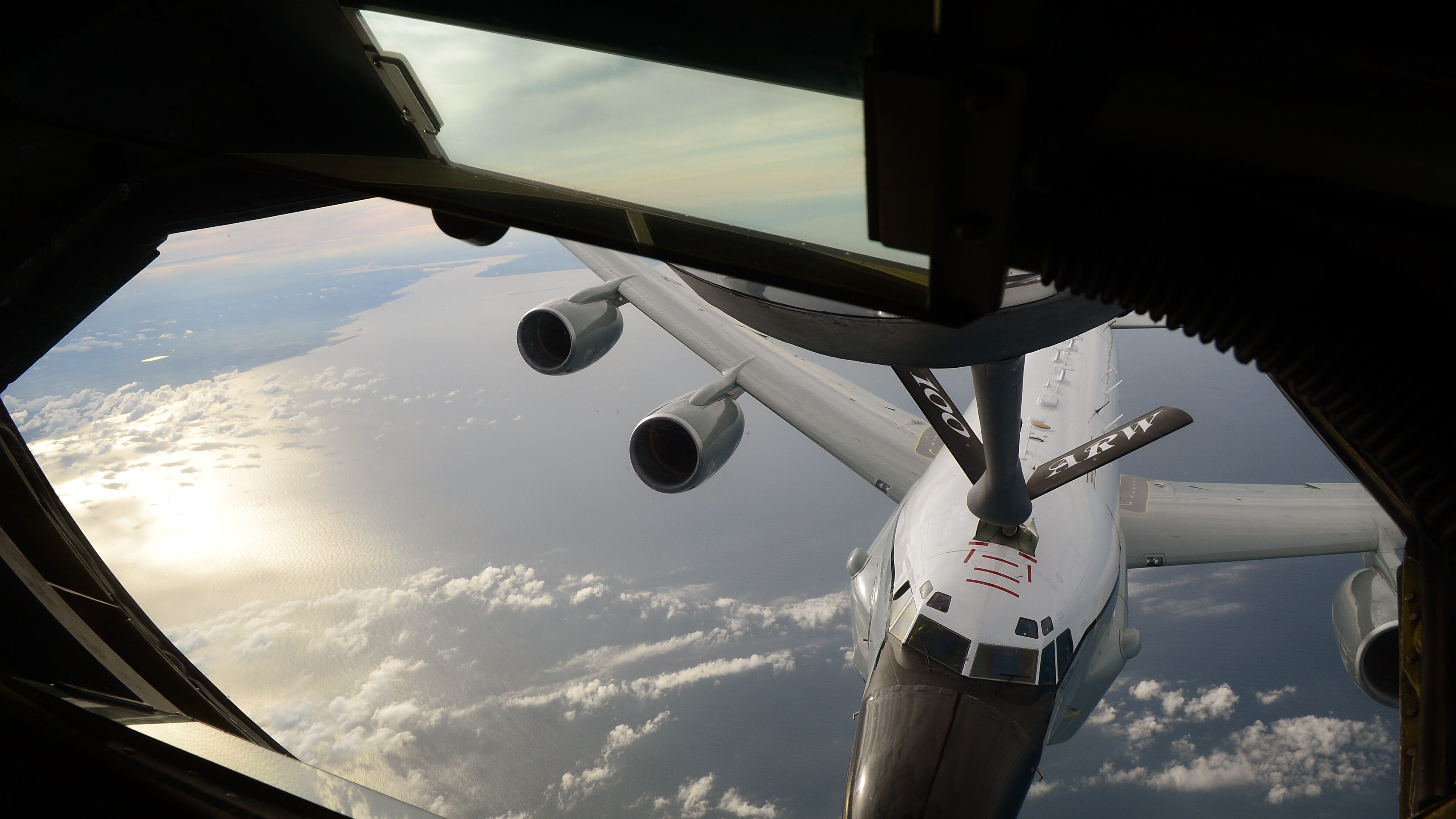In volo gli aerei spia RC-135V: così l'occhio di Trump spia le mosse russe