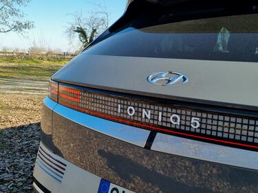 Hyundai Ioniq 5 2023: guarda le foto 2