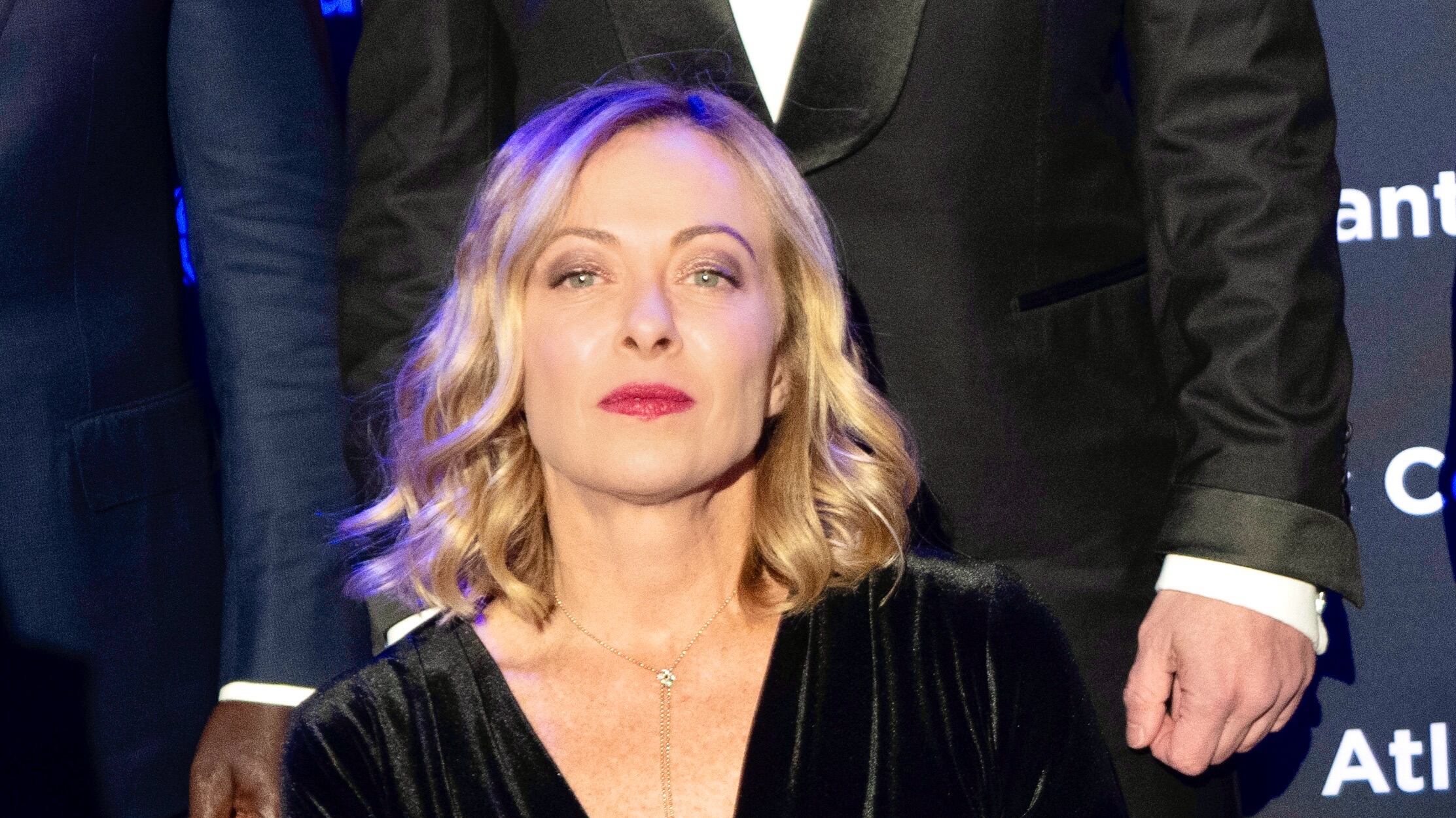 Meloni silenzia le polemiche: "Da noi solo tagli alle tasse"