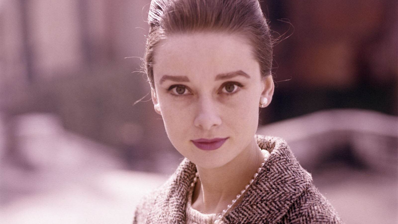 "Fascino, innocenza e talento": la lezione ai posteri dell'immortale Audrey Hepburn