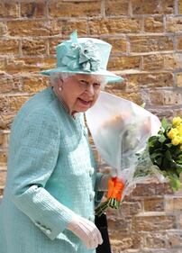 La Regina Elisabetta per il centenario della compagnia "Britsh Airways"  4