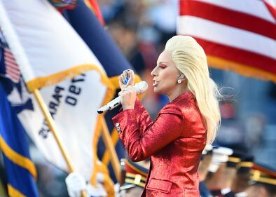 Lady Gaga per il terremoto: foto 40