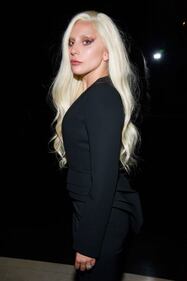 Lady Gaga, sobria ma seno in vista alla New York Fashion Week 6