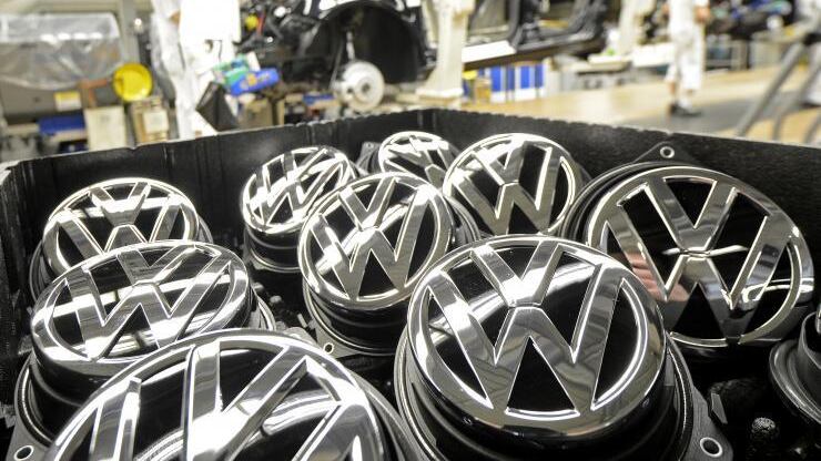 VW taglia 7.000 addetti: "Colpa dell'auto elettrica"