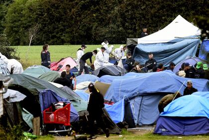 Francia, sgomberato campo migranti: "Troppa violenza" 5