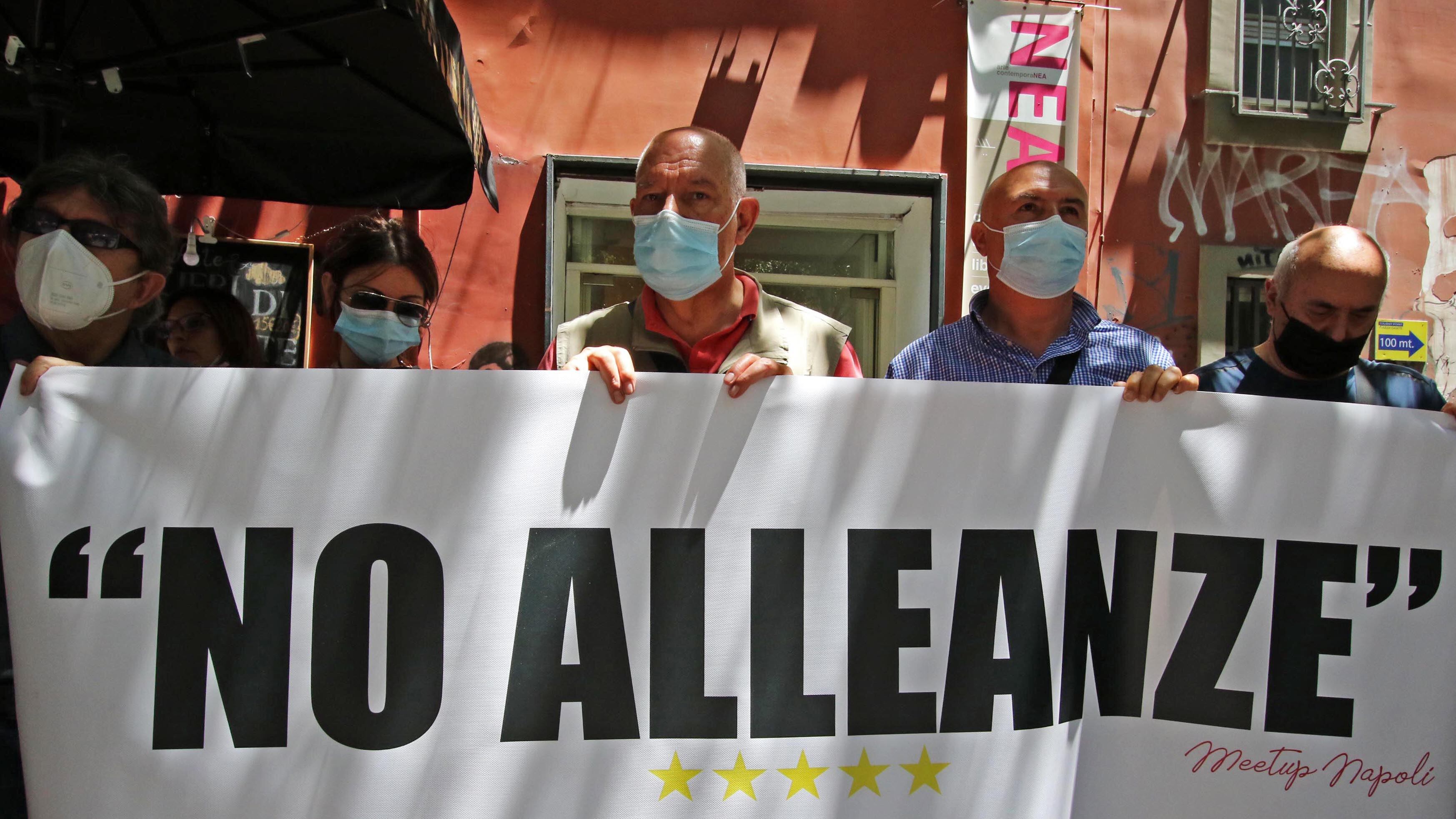 L'alleanza Pd-M5s crolla nelle città. L'unica isola felice per ora è Napoli
