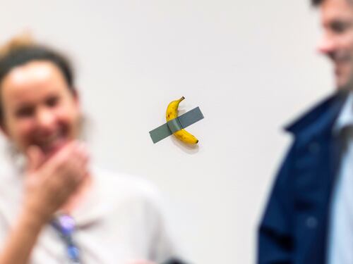 Diventare arte mangiando l'arte. Il "caso" della banana di Cattelan