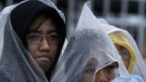 La messa "bagnata" del Papa a Tacloban 7