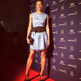 Martina Colombari sexy in ascensore 17